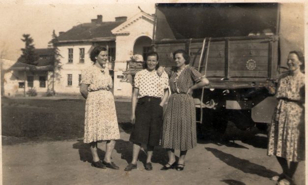 Stare Lipinki: Dwór Byszewskich w latach 50-tych XX wieku