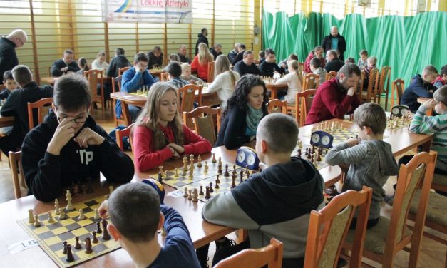 Paweł Świder zwycięzcą I Mikołajkowego Turnieju Szachowego w Lipinkach