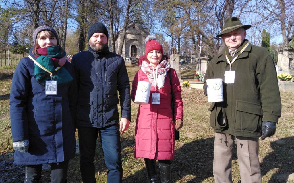 Ile wyniosła składka ze Środy Popielcowej na porządkowanie starego cmentarza w Lipinkach?
