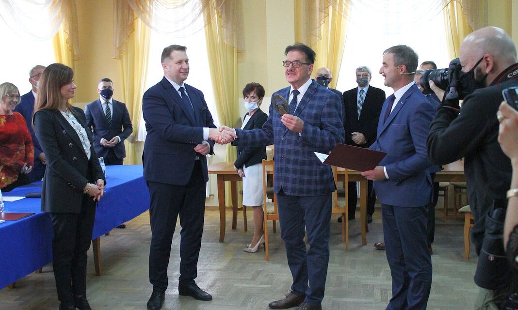 Minister Edukacji i Nauki Przemysław Czarnek odebrał w Lipinkach tytuł Honorowego Obywatela naszej gminy