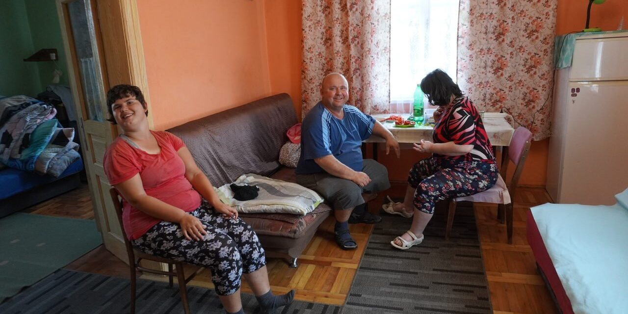 Reportaż TVN UWAGA o rodzinie Knapików spotkał się z odzewem widzów. Zbiórka na remont domu!